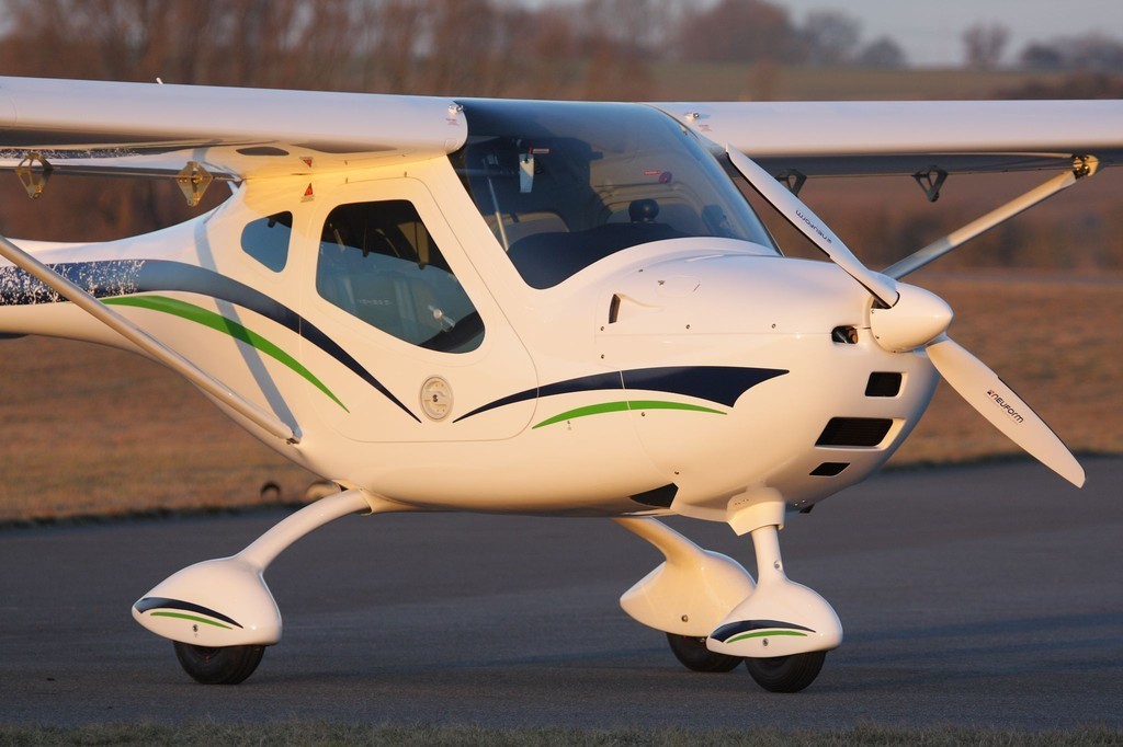 Remos GX Light sport aircraft seller/dealer in USA & India JetExe