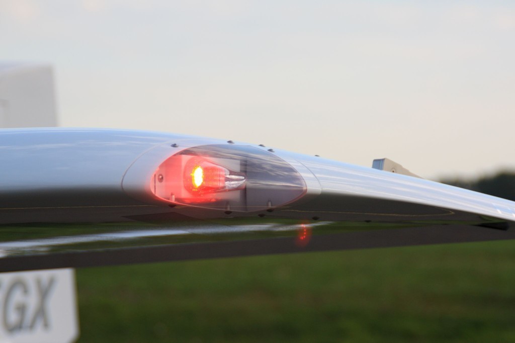 Remos GX Light sport aircraft seller/dealer in USA & India JetExe