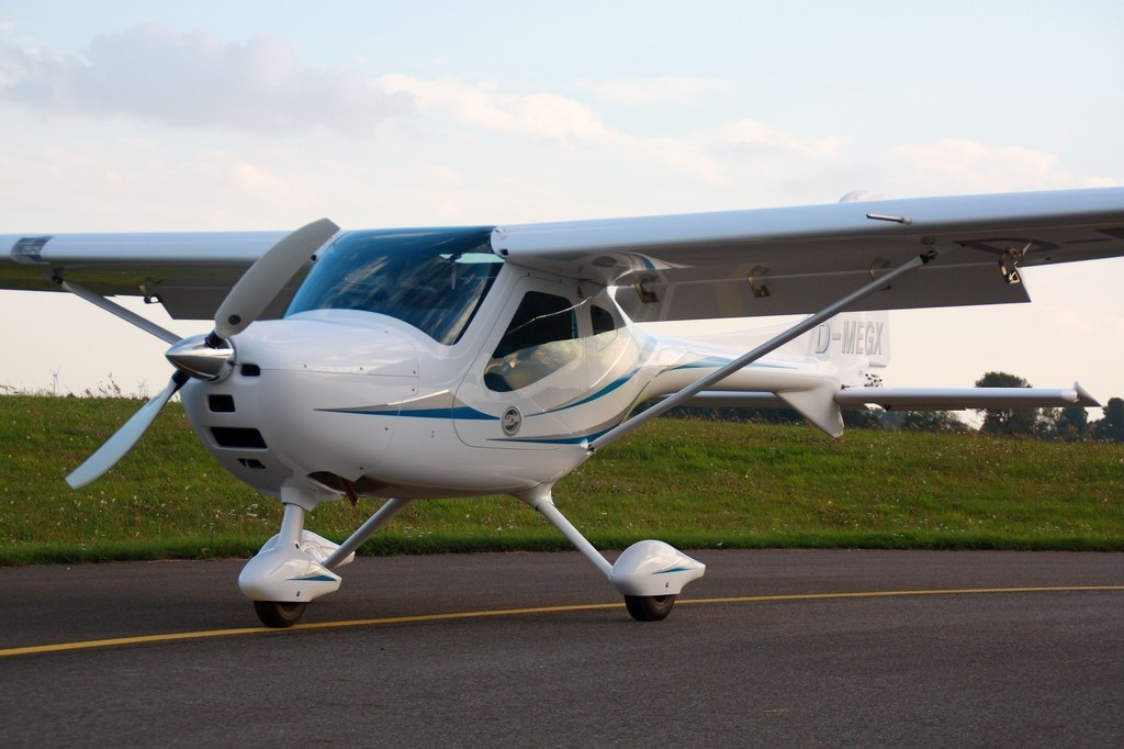Remos GX Light sport aircraft seller/dealer in USA & India JetExe